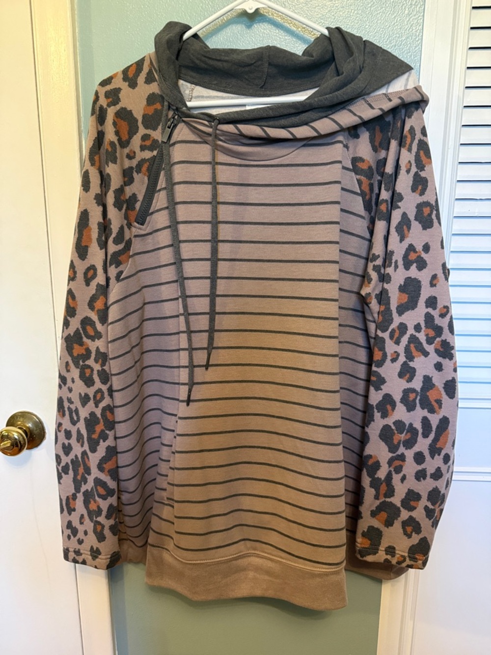 Maurices leopard & striped hoodie Pullover top